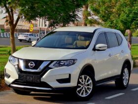 NISSAN X-TRAIL 2021 2.5L GCC (870/-MONTHLY)
